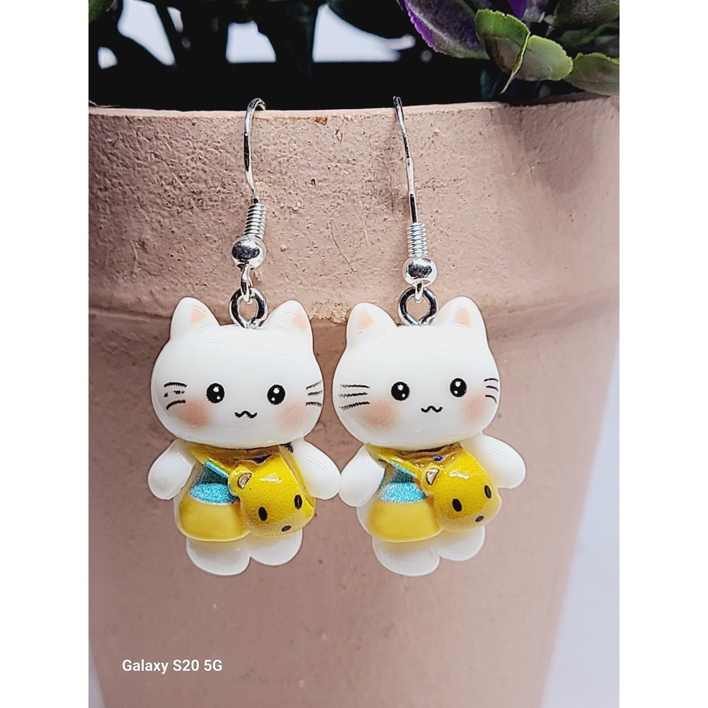 Handmade White Cat with Yellow Bear Bag Resin‎ Drop Earrings Silver Tone Hooks